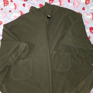 Le Moda Ladies Olive Green Fleece Wrap Pockets One Button Poncho One Size